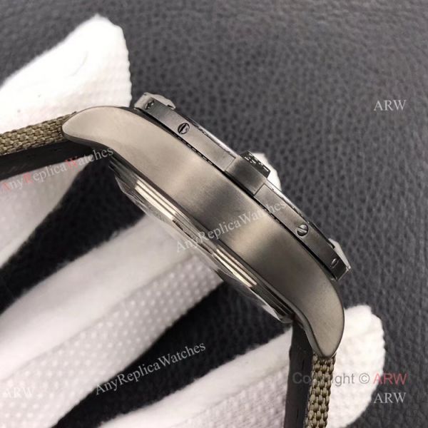 New Breitling Super Avenger 2 Rubber Strap USA Limited Edition Replica Watches New Breitling Super Avenger 2 Rubber Strap USA Limited Edition Replica Watches