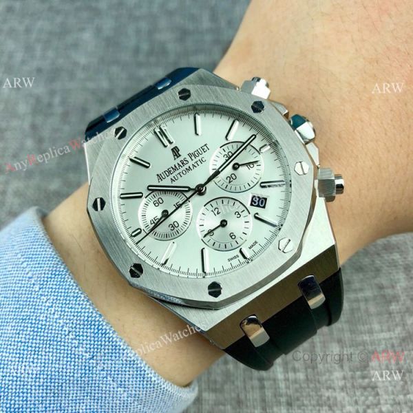 Replica Audemars Piguet Royal Oak Automatic Watches SS Rubber Strap Replica Audemars Piguet Royal Oak Automatic Watches SS Rubber Strap