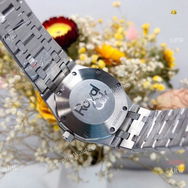 Best Copy Audemars Piguet Royal Oak Two Tone Watch 33mm Women Best Copy Audemars Piguet Royal Oak Two Tone Watch 33mm Women