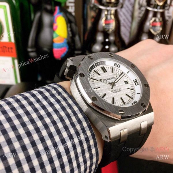 Copy Audemars Piguet Royal Oak Offshore Diver White Dial Watch Automatic Copy Audemars Piguet Royal Oak Offshore Diver White Dial Watch Automatic