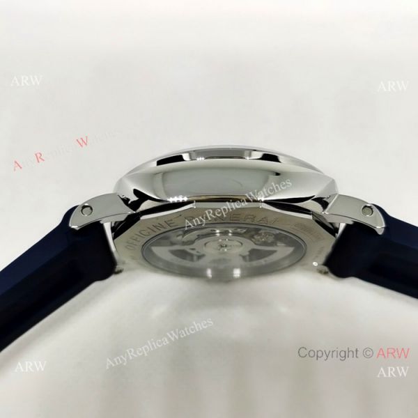 New arrival Panerai Luminor GMT PAM 01033 Blue Rubber Strap Watch New arrival Panerai Luminor GMT PAM 01033 Blue Rubber Strap Watch