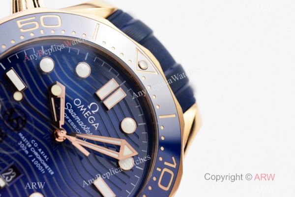 VS AAA Replica Omega Seamaster Diver 300m Watch Rose Gold Rubber Strap VS AAA Replica Omega Seamaster Diver 300m Watch Rose Gold Rubber Strap