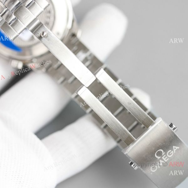JH Factory Omega Seamaster James Bond Seagull 2824 Watch Replica Dark Blue Dial 42mm JH Factory Omega Seamaster James Bond Seagull 2824 Watch Replica Dark Blue Dial 42mm