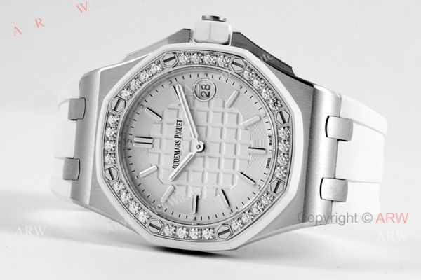 Ladies Audemars Piguet Royal Oak Offshore 37mm White Dial Quartz Watch Ref 67540sk Ladies Audemars Piguet Royal Oak Offshore 37mm White Dial Quartz Watch Ref 67540sk