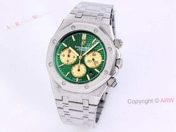 New Audemars Piguet Royal Oak Frosted Gold Chronograph Watch 41mm Black Dial Stainless Steel Bracelet Replica New Audemars Piguet Royal Oak Frosted Gold Chronograph Watch 41mm Black Dial Stainless Steel Bracelet Replica