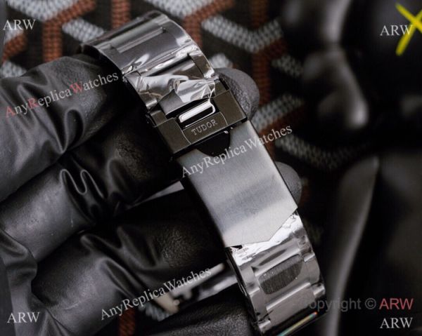 Vintage Tudor Black Bay Solid Black Automatic Watch 42MM Vintage Tudor Black Bay Solid Black Automatic Watch 42MM