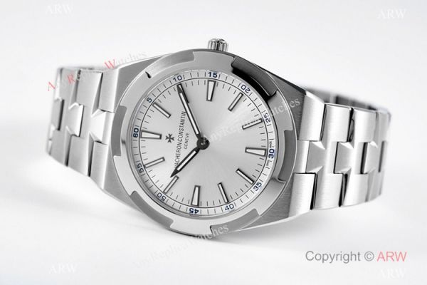 Grade 1A Copy Vacheron Constantin Overseas ultra thin 8F Swiss 9015 Watch Silver Face 40mm Grade 1A Copy Vacheron Constantin Overseas ultra thin 8F Swiss 9015 Watch Silver Face 40mm