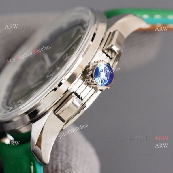 Copy Breitling Premier B01 Green Dial Leather Strap 42MM Men Watch Copy Breitling Premier B01 Green Dial Leather Strap 42MM Men Watch