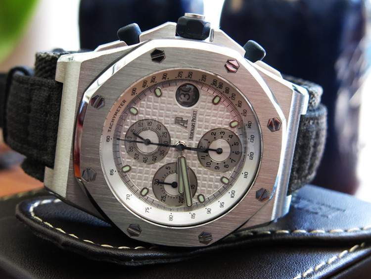 Audemars Piguet Royal Oak Offshore 25770ST.0.0001IN.01 Stainless Steel Automatic Chronograph Audemars Piguet Royal Oak Offshore 25770ST.0.0001IN.01 Stainless Steel Automatic Chronograph