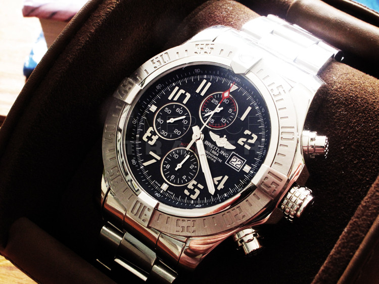 Breitling Super Avenger II A1337111/BC28 Stainless Steel Automatic Self-Winding Breitling Super Avenger II A1337111/BC28 Stainless Steel Automatic Self-Winding
