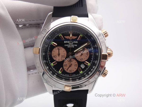 Breitling Chronomat B01 44mm Rose Gold Chronograph Black Rubber Band Breitling Chronomat B01 44mm Rose Gold Chronograph Black Rubber Band
