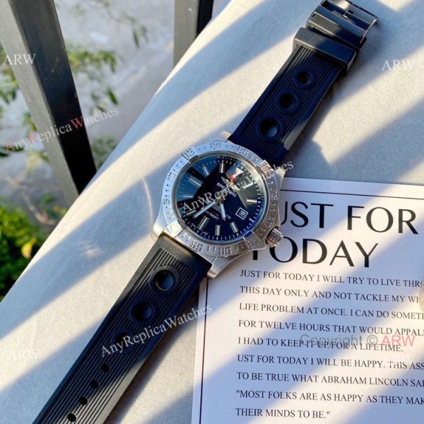 Replica Breitling Avenger Automatic 44mm Watch Blue Rubber Strap Replica Breitling Avenger Automatic 44mm Watch Blue Rubber Strap