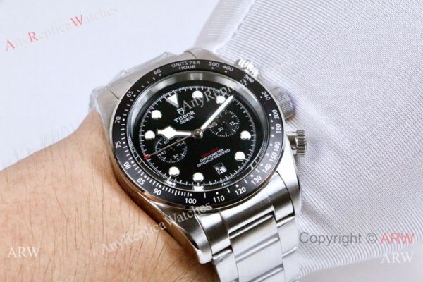 New Replica Tudor Heritage Black Bay Stainless Steel Watch 42mm New Replica Tudor Heritage Black Bay Stainless Steel Watch 42mm