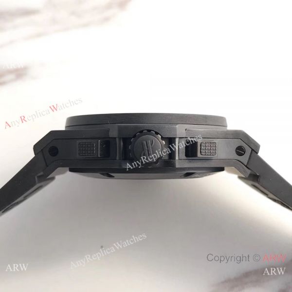 Replica Hublot Big Bang Black Carbon-Fiber Case Watch 4100 Swiss Grade Replica Hublot Big Bang Black Carbon-Fiber Case Watch 4100 Swiss Grade