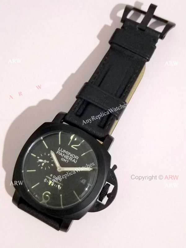 New Panerai PAM 233 Luminor GMT 8 Days Black Steel Case Watch New Panerai PAM 233 Luminor GMT 8 Days Black Steel Case Watch