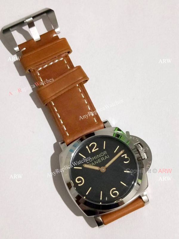 Panerai Luminor PAM 372 Replica Watch SS Brown Leather Strap Panerai Luminor PAM 372 Replica Watch SS Brown Leather Strap