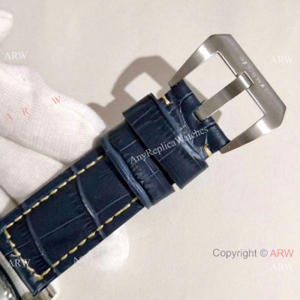 AAA Quality Radiomir Panerai Dark Blue Dial 47mm Watch PAM690 AAA Quality Radiomir Panerai Dark Blue Dial 47mm Watch PAM690