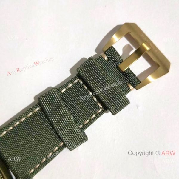 Yellow Gold Panerai Submersible Replica Watch Green Dial PAM 382 Yellow Gold Panerai Submersible Replica Watch Green Dial PAM 382