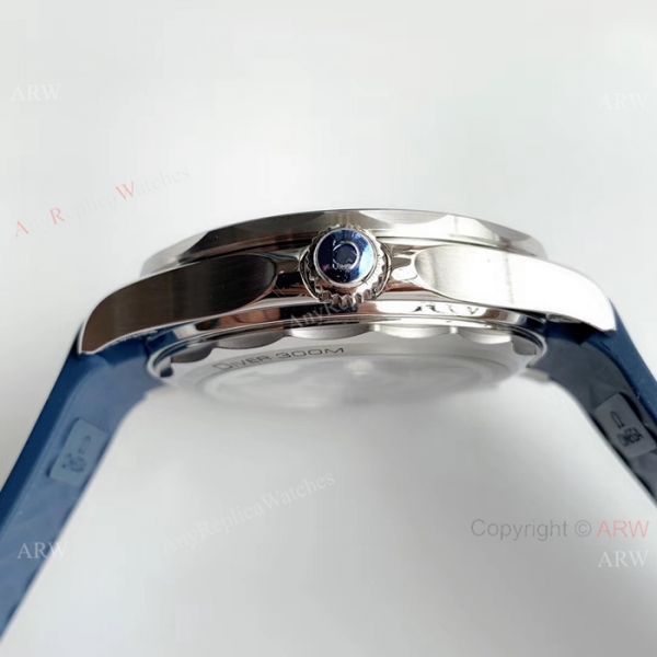 (OM Factory)Omega Seamaster 300 Replica Watch SS Blue Rubber Strap (OM Factory)Omega Seamaster 300 Replica Watch SS Blue Rubber Strap