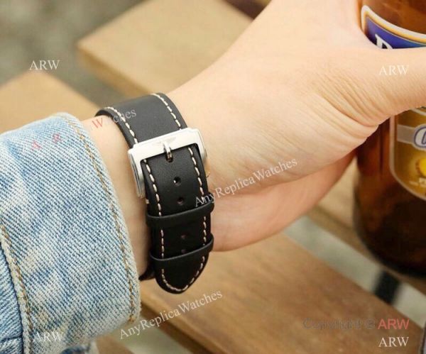 2019 Replica Breitling Avenger Men Watch SS Blue Dial Blue Leather strap 2019 Replica Breitling Avenger Men Watch SS Blue Dial Blue Leather strap