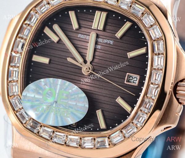 (OE)Swiss Copy Patek Philippe Nautilus 5713g Brown Dial Diamond Watch 40mm (OE)Swiss Copy Patek Philippe Nautilus 5713g Brown Dial Diamond Watch 40mm