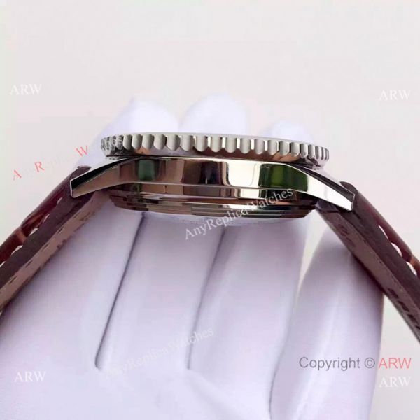 JF FACTORY Breitling Navitimer 01 Men Watch White Dial Brown Leather Strap JF FACTORY Breitling Navitimer 01 Men Watch White Dial Brown Leather Strap