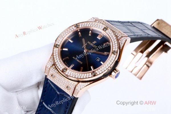 2019 Copy Hublot Classic Fusion Rose Gold Iced Out Watch 2019 Copy Hublot Classic Fusion Rose Gold Iced Out Watch