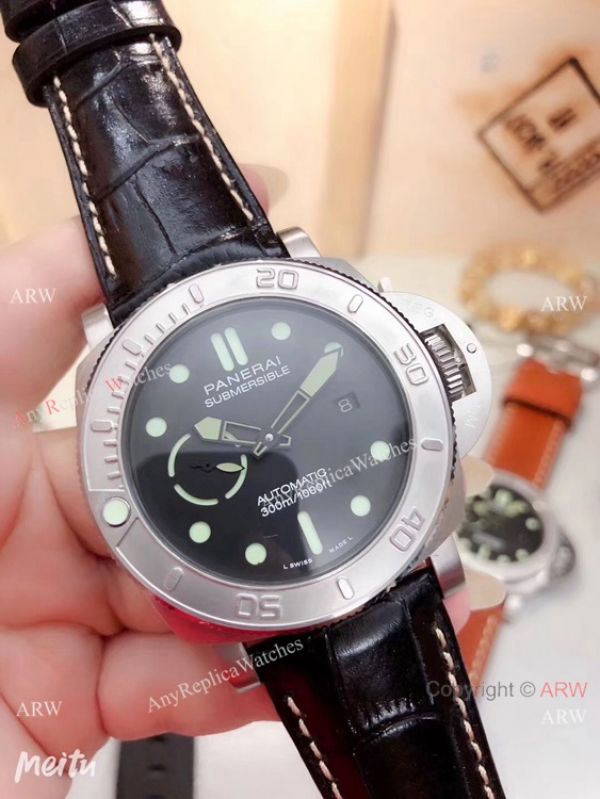 Panerai Luminor Submersible Mike Horn Edition SS Green Marker Watch PAM 985 Panerai Luminor Submersible Mike Horn Edition SS Green Marker Watch PAM 985