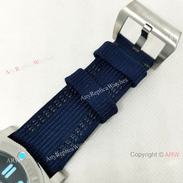 NEW! Panerai PAM985 Submersible Mike Horn Edition Blue Watch 47mm NEW! Panerai PAM985 Submersible Mike Horn Edition Blue Watch 47mm