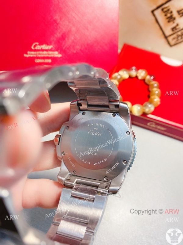 New! Replica Cartier Calibre de Quartz Watches Black Dial Rose Gold New! Replica Cartier Calibre de Quartz Watches Black Dial Rose Gold