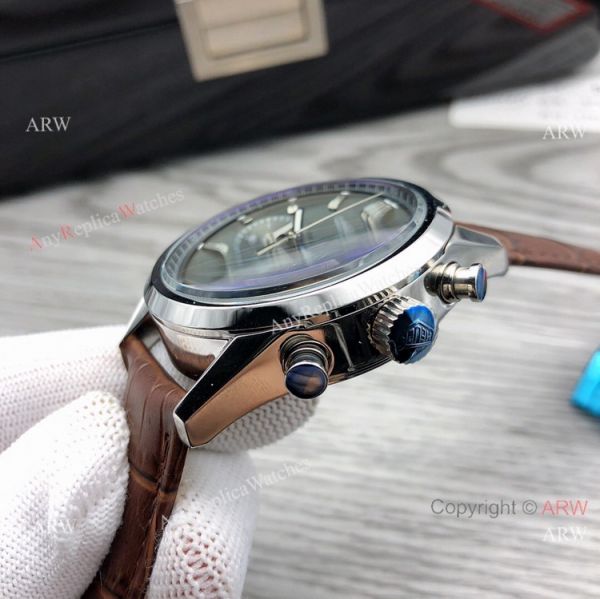 Quartz Tag Heuer Carrera White Dial Brown Leather Strap Knockoff Watches 40mm Quartz Tag Heuer Carrera White Dial Brown Leather Strap Knockoff Watches 40mm