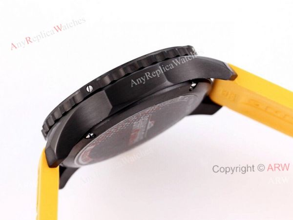 New Breitling Endurance Pro 44mm Review Yellow Rubber Band Quartz Watch Replica New Breitling Endurance Pro 44mm Review Yellow Rubber Band Quartz Watch Replica