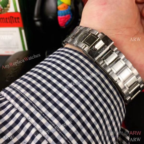 Tudor Geneve m12510 Stainless steel Cherry red dial Watches 40mm Tudor Geneve m12510 Stainless steel Cherry red dial Watches 40mm