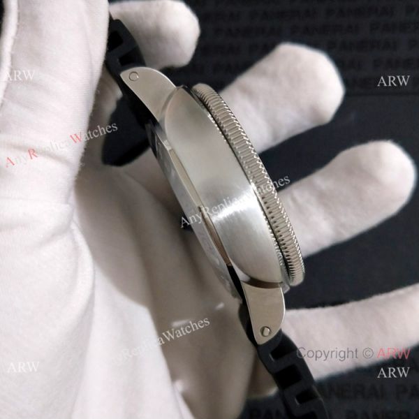 Copy Panerai Submersible Rubber Strap Black Dial PAM305 Men Watch Copy Panerai Submersible Rubber Strap Black Dial PAM305 Men Watch