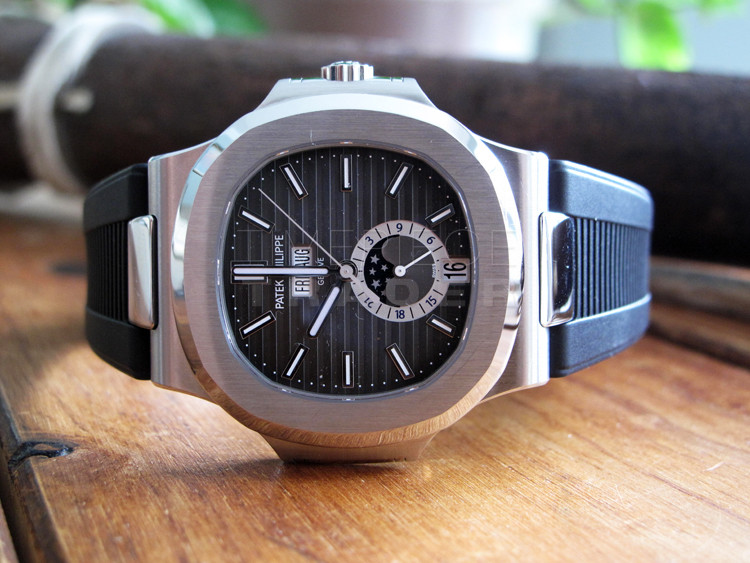 Patek Philippe Nautilus 5726A-001 Stainless Steel Self Wind Automatic Patek Philippe Nautilus 5726A-001 Stainless Steel Self Wind Automatic
