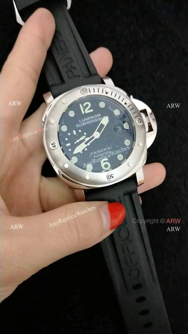 Buy Replica PAM 024 Panerai Luminor Submersible SS Rubber Watch Buy Replica PAM 024 Panerai Luminor Submersible SS Rubber Watch