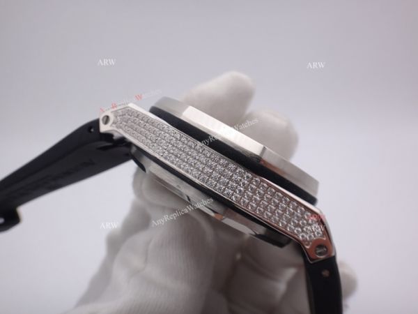Replica Audemars Piguet Royal Oak Offshore Diamond Watch Black Dial Rubber Strap Replica Audemars Piguet Royal Oak Offshore Diamond Watch Black Dial Rubber Strap