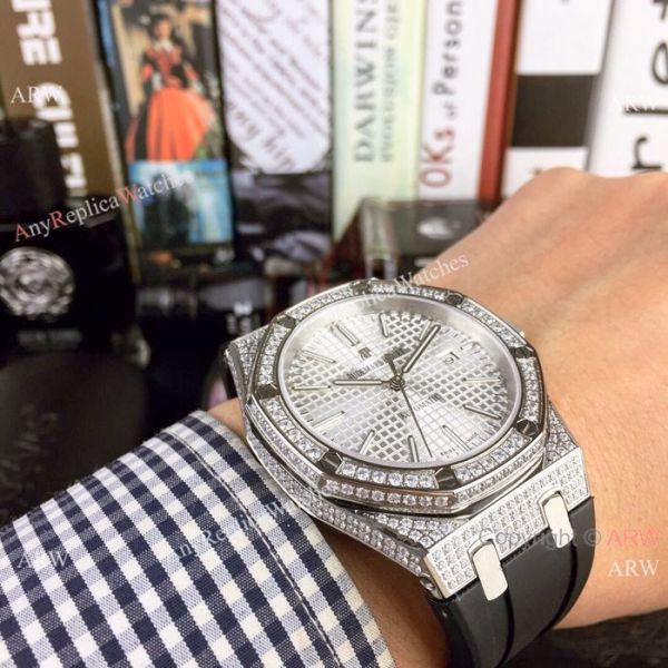 Audemars Piguet Royal Oak Diamond Replica Watches 43mm Black Dial Audemars Piguet Royal Oak Diamond Replica Watches 43mm Black Dial
