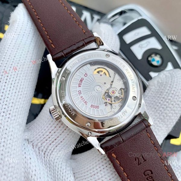Omega Seamaster Replica Wristwatch SS Brown Leather Band Omega Seamaster Replica Wristwatch SS Brown Leather Band