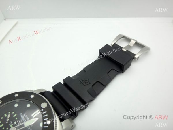 Copy Panerai Luminor Submersible SS Black Rubber Watch PAM 682 Copy Panerai Luminor Submersible SS Black Rubber Watch PAM 682