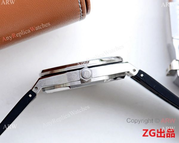 Fake Audemars Piguet Royal Oak 42mm Watch Black Dial Black Rubber Strap Fake Audemars Piguet Royal Oak 42mm Watch Black Dial Black Rubber Strap