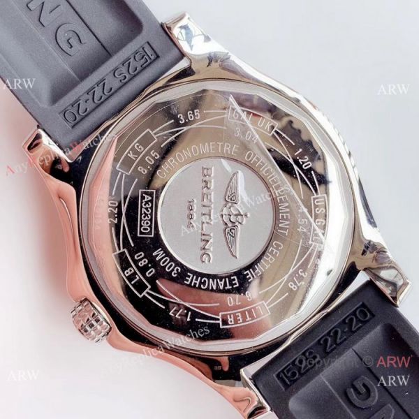 Noob Factory V2 Breitling Avenger II GMT Replica Watch Black Dial Diamond Bezel Noob Factory V2 Breitling Avenger II GMT Replica Watch Black Dial Diamond Bezel