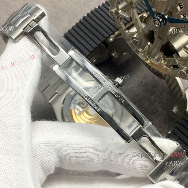 Swiss Replica Patek Philippe Nautilus Green Dial Watch GB Factory Swiss Replica Patek Philippe Nautilus Green Dial Watch GB Factory