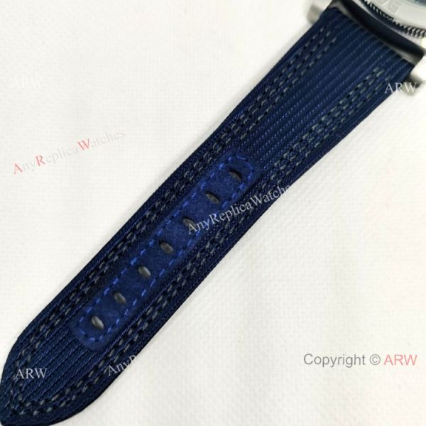 NEW! Panerai PAM985 Submersible Mike Horn Edition Blue Watch 47mm NEW! Panerai PAM985 Submersible Mike Horn Edition Blue Watch 47mm