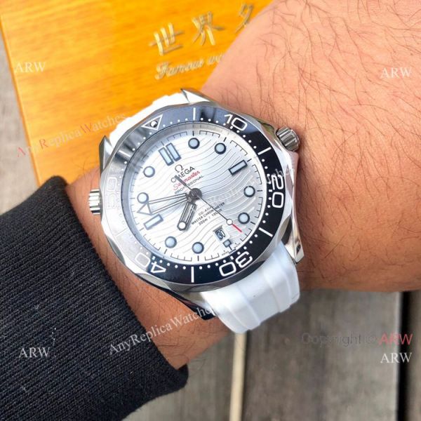 New Omega Seamaster Diver 300 M Watches SS White Rubber Strap New Omega Seamaster Diver 300 M Watches SS White Rubber Strap