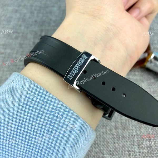 Replica Audemars Piguet Royal Oak Automatic Watches SS Rubber Strap Replica Audemars Piguet Royal Oak Automatic Watches SS Rubber Strap