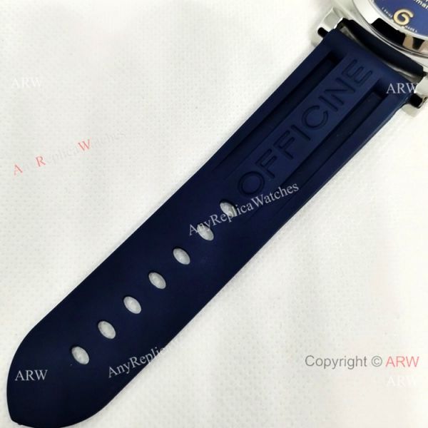 New arrival Panerai Luminor GMT PAM 01033 Blue Rubber Strap Watch New arrival Panerai Luminor GMT PAM 01033 Blue Rubber Strap Watch