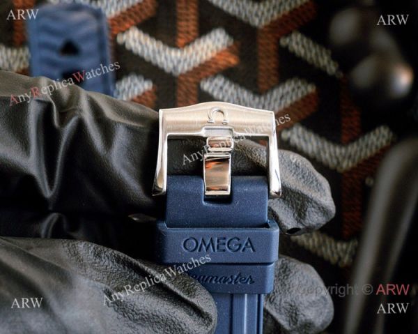 Best Quality Copy Omega Seamaster Diver 300M Watches Rose Gold and Blue Best Quality Copy Omega Seamaster Diver 300M Watches Rose Gold and Blue