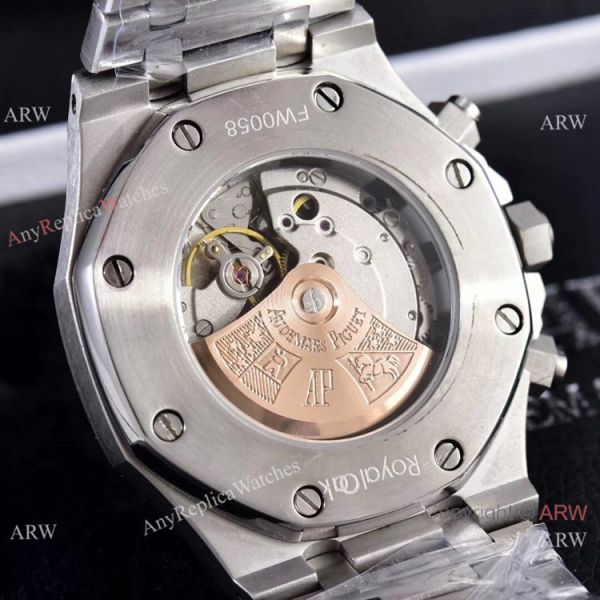 Knockoff Audemars Piguet Royal Oak 41mm Wrist Silver Steel Blue Sub-dials Knockoff Audemars Piguet Royal Oak 41mm Wrist Silver Steel Blue Sub-dials