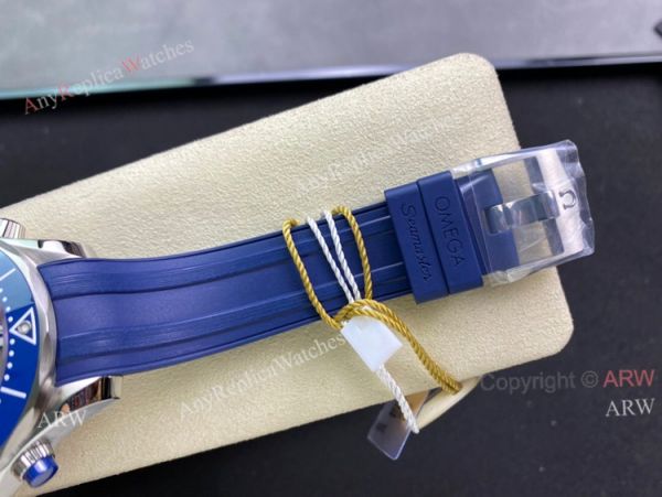 New OM Factory Omega Seamaster Diver 300m Grey Dial Blue Rubber Strap Replica Watch For Men New OM Factory Omega Seamaster Diver 300m Grey Dial Blue Rubber Strap Replica Watch For Men